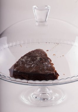 Pasta cam altında son dilimi