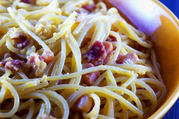 Spaghetti alla carbonara — Stock Photo, Image