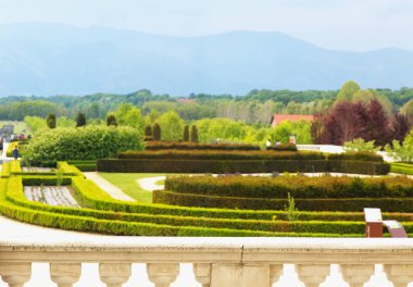 Balkondan görülen Bahçe