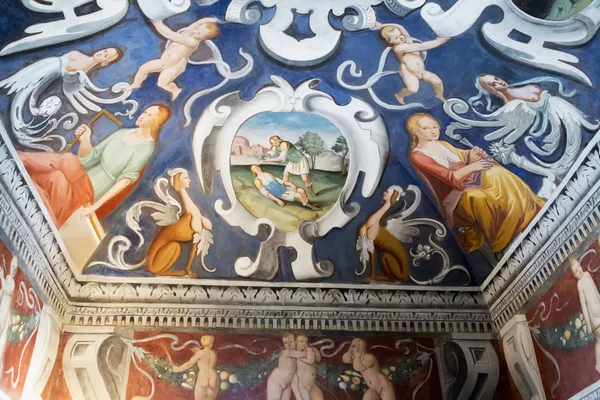 Fresco on the roof — Stock Photo, Image