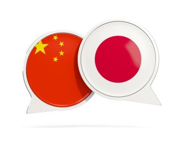 Çin ve Japonya üzerinde beyaz izole sohbet kabarcıklar