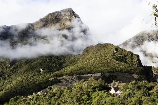 マチュ ・ ピチュ インカの遺跡のワイナピチュからペルー — ストック写真
