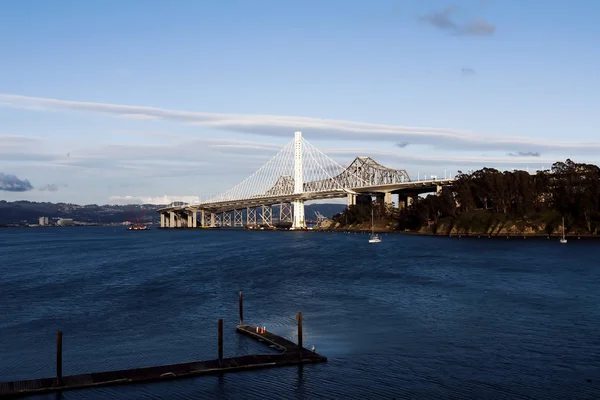 Régi és új San Francisco Bay Bridge — Stock Fotó