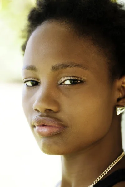 Outdoor Portrait Attractive African American Teen Girl — Stock Photo, Image