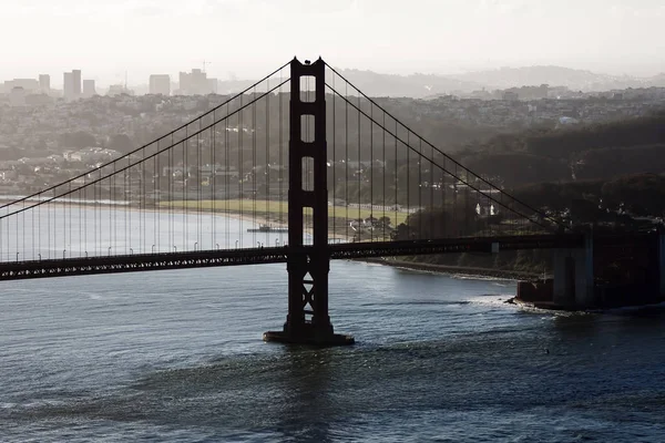 Siluet Güney Kulesi Golden Gate Köprüsü San Francsico California'dan — Stok fotoğraf