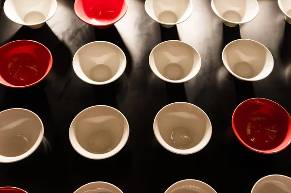 White Red Bowls Placed Black Wall Decoration Can Used Background — Stock Photo, Image