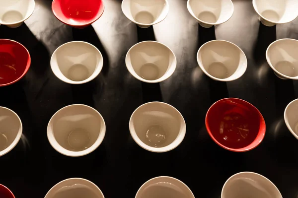 White Red Bowls Placed Black Wall Decoration Can Used Background — Stock Photo, Image