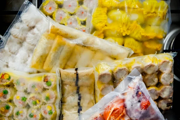 Imagem Estoque Alimentos Congelados Oriental Dim Sum Empilhados Fogão — Fotografia de Stock