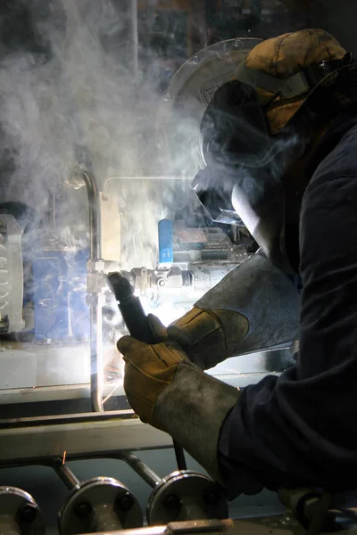 Skilled Working Factory Welder — Stock Photo, Image