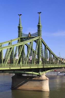 Özgürlük Köprüsü.