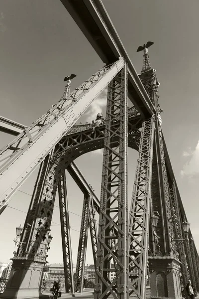 The Liberty Bridge. — Stock Photo, Image