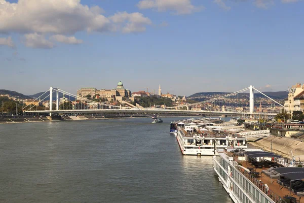 Řeka Dunaj v Budapešti — Stock fotografie