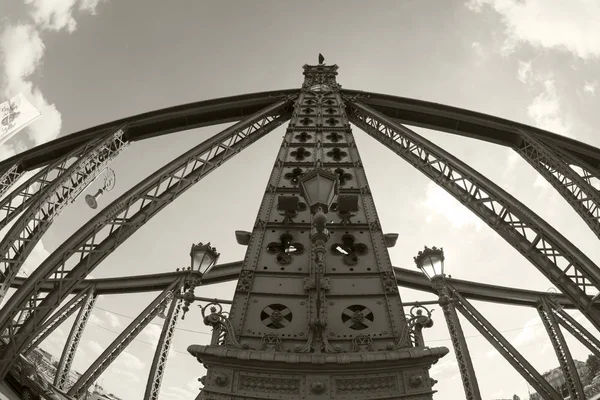 Liberty bridge Boedapest — Stockfoto