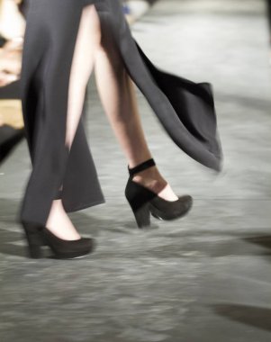 Victoria moda haftası... Pistte... moda gösterisi.