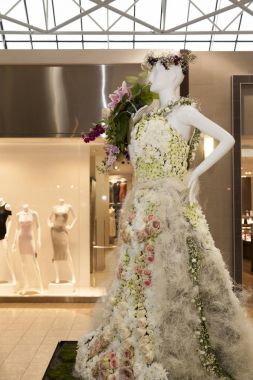 Fleurs de Villes, Floral Mannequin Serisi 