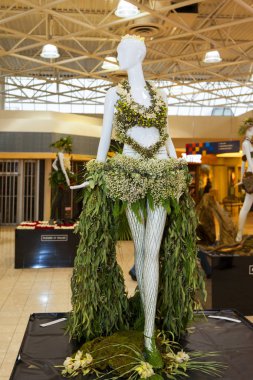 Fleurs de Villes, Floral Mannequin Serisi 