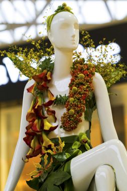 Fleurs de Villes, Floral Mannequin Serisi 