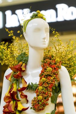 Fleurs de Villes, Floral Mannequin Serisi 