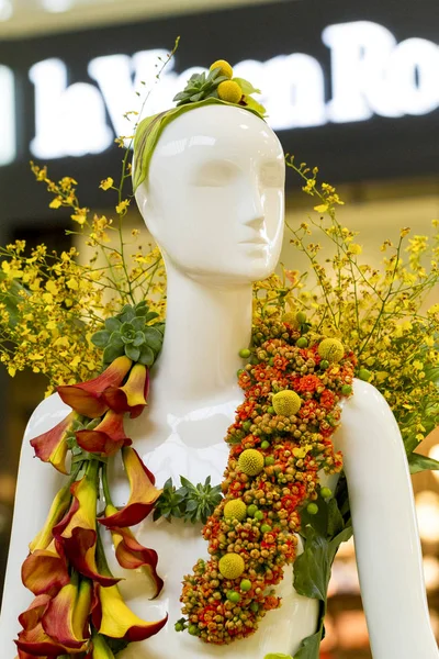 Fleurs de Villes, Floral Mannequin Serisi 