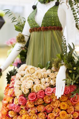 Fleurs de Villes, Floral Mannequin Serisi 