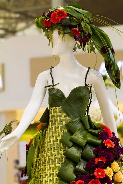 Fleurs de Villes, premiéra Květinová figurína série — Stock fotografie