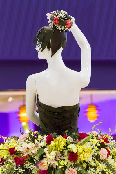 Fleurs de Villes, премьера сериала "Цветочный манекен" — стоковое фото