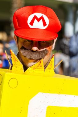 Zombi şehri ele almak 