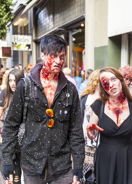 Zombies erobern die Stadt — Stockfoto