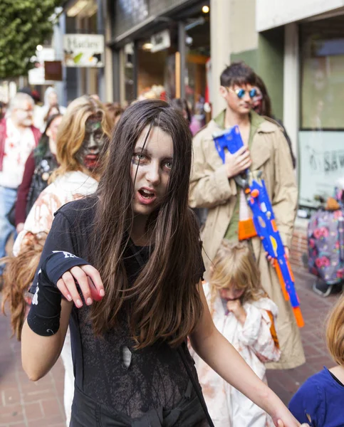 Zombies erobern die Stadt — Stockfoto