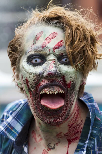 Les zombies prennent le contrôle de la ville — Photo