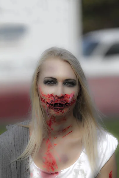 Zombies assumem a cidade — Fotografia de Stock