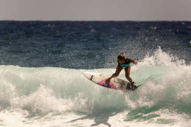 Quiksilver ve Roxy Pro dünya başlık olay.