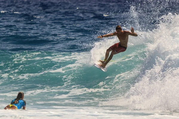 Quiksilver e Roxy Pro mundo título evento. — Fotografia de Stock