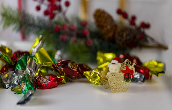 Рождественская Коллекция Подарки Декоративные Украшения Рождественском Фоне Фотонатюрморт — стоковое фото