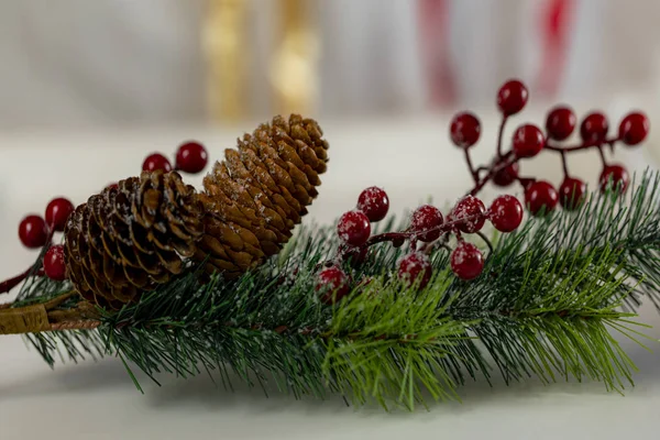Weihnachtskollektion Geschenke Und Dekorativen Schmuck Auf Einem Weihnachtlichen Hintergrund Fotografisches — Stockfoto