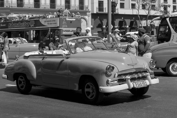 Havanna Kuba 2018 Vintage Klassiska Amerikanska Bilar Helt Återställt Skick — Stockfoto