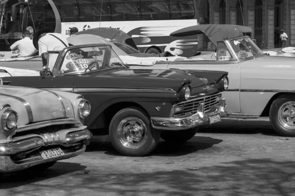 Havana Cuba 2018 Vintage Classic American Cars Fully Restored Condition — Stock Photo, Image