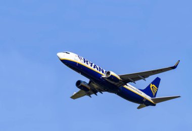Macaristan Budapeşte 20 Ağustos 2019: Ryanair Yolcu Jetleri Boeing 737 Budapeşte uluslararası havaalanından kalkıyor. 