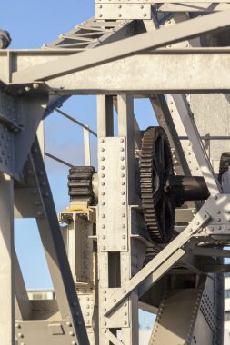 Şehirdeki binanın inşaatı 