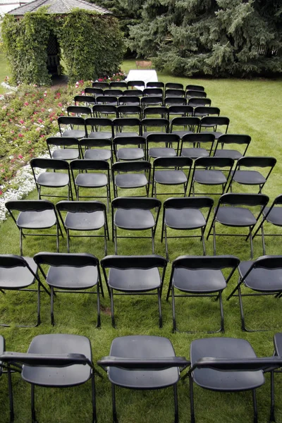 Parkta Boş Sandalyeler — Stok fotoğraf