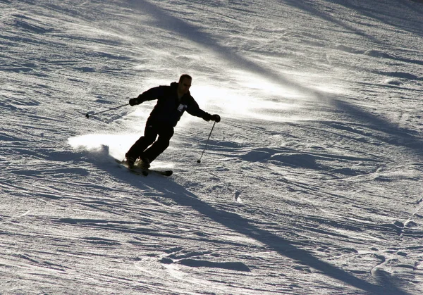 Skifahren Den Bergen — Stockfoto