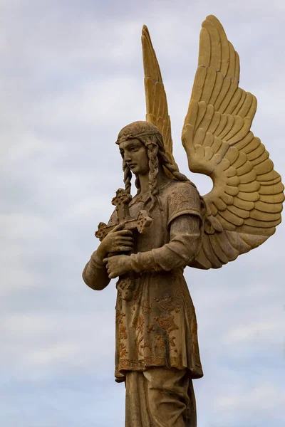 Hungria Mariakemend Fevereiro 2020 Estátua Anjo Religioso Uma Igreja Católica — Fotografia de Stock