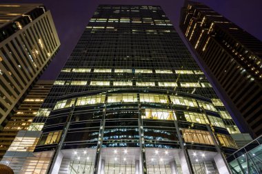 Calgary şehir merkezi, gece gökyüzü, Alberta, Kanada