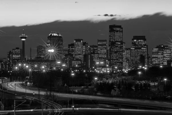 Downtown Calgary Skyline Βράδυ Αλμπέρτα Καναδάς — Φωτογραφία Αρχείου