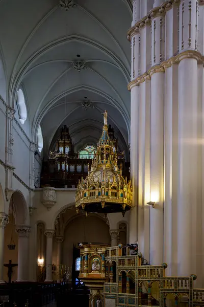 Laszlo Kyrka Interiör Med Nästan Alla Dekorationer Keramik Sådana Slag — Stockfoto