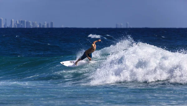 Snapper Rocks Gold Coast Australia Февраля 2019 Unidentified Surfer Races — стоковое фото