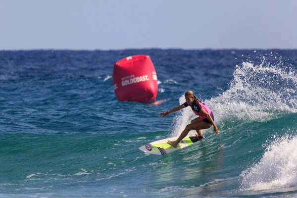 Snapper Rocks Gold Coast Austrálie 2019 Neznámý Surfař Závodí Quiksilver — Stock fotografie