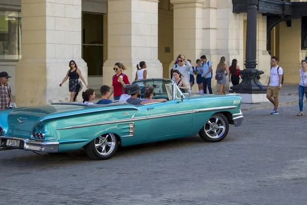 Havana Cuba Fev 2019 Carros Americanos Clássicos Vintage Condições Restauradas — Fotografia de Stock