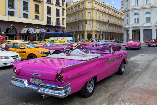 Havanna Kuba Feb 2019 Vintage Klasszikus Amerikai Autók Felújított Állapotban — Stock Fotó