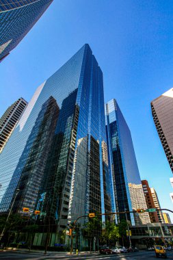Calgary 'nin şehir merkezindeki gökdelenler manzaralı. - Kanada